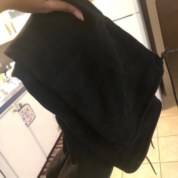 black boots - Picture 2 of 6